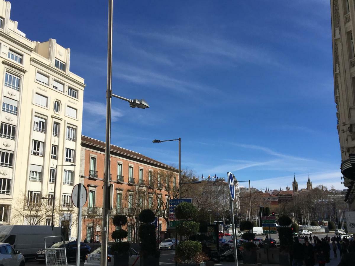 Smart Plaza De Las Cortes Daire Madrid Dış mekan fotoğraf